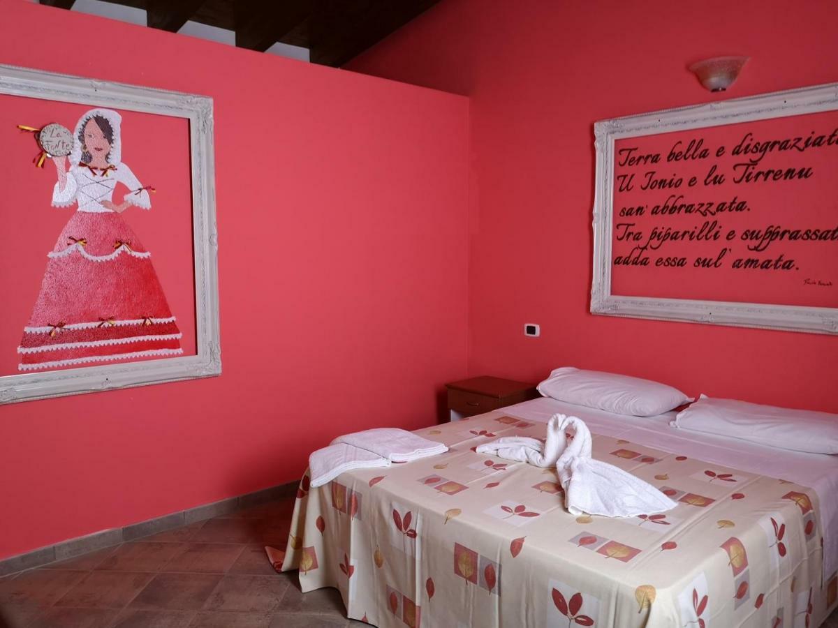 Azienda Agrituristica La Fonte Villa Bonifati Luaran gambar